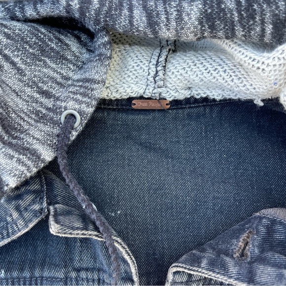 Free People Denim Knit distressed Hooded Jacket knit sleeves casual button up M - Picture 4 of 8